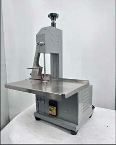 Electric chicken cutter